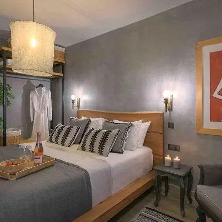 Apartman Ruby Chic Retreat Near Old Town, 2 Balconies Rhodes City